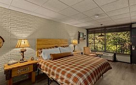 Stonegate Lodge King Bed Wifi 50 Roku Tv Salt Water Pool Room #104